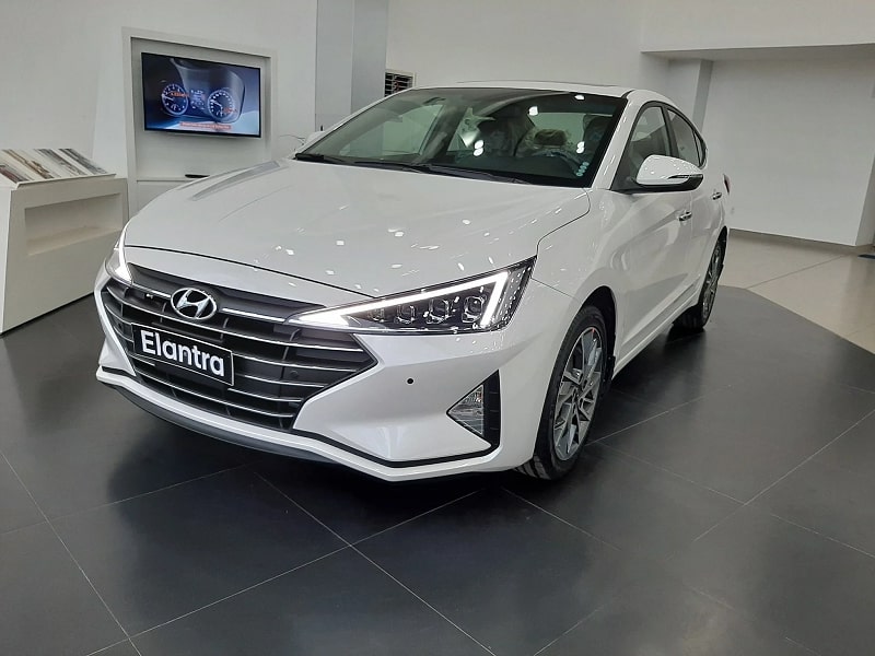 Đánh giá Hyundai Elantra mới nhất hiện nay