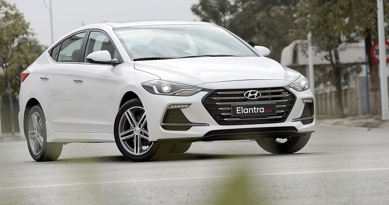 Đánh giá Hyundai Elantra mới nhất hiện nay